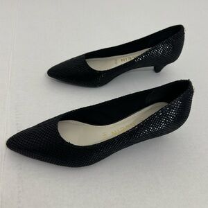 Anne Klein iFlex Womens Black Fish Skin Shimmer Faux Leather Mid Heel Pumps 7.5